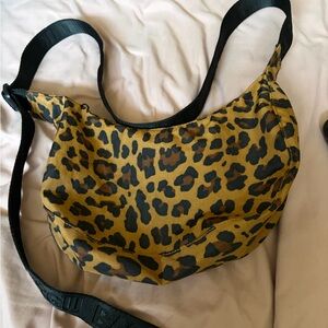 BAGGU Leopard Print Crossbody Bag